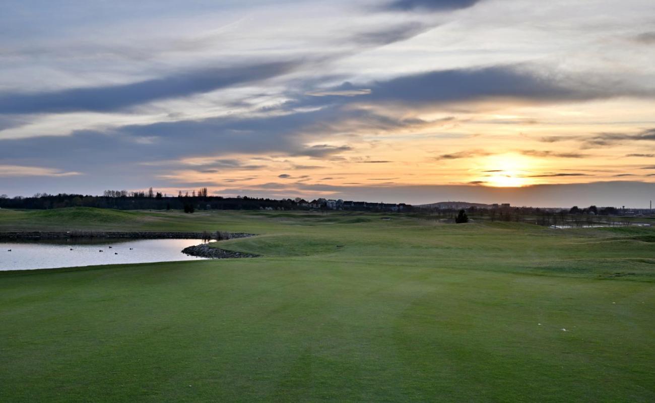 Apartments By Prague City Golf Exterior foto